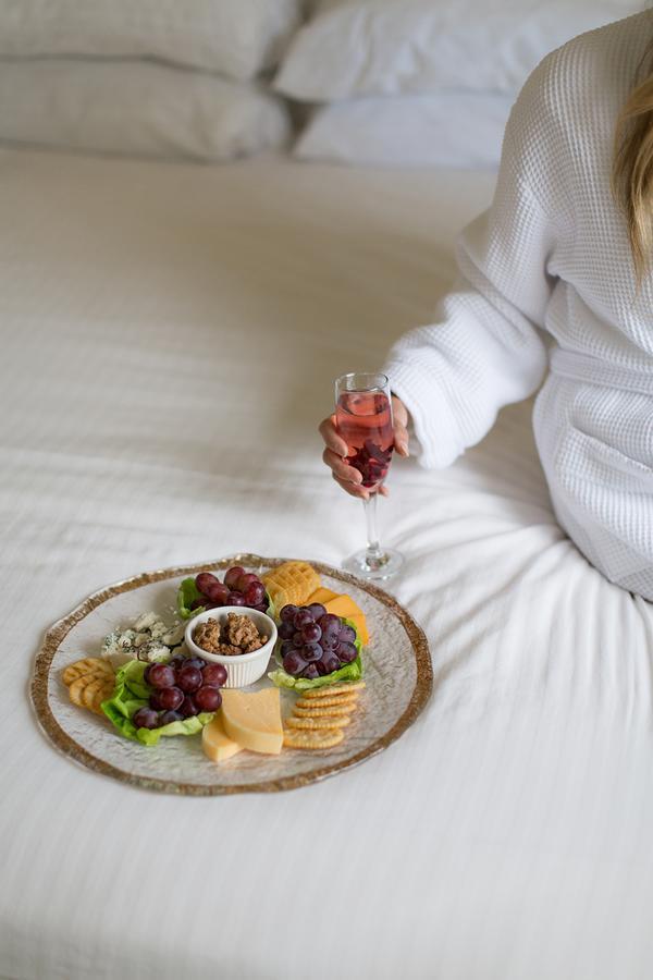 Rogue Regency Inn & Suites Медфорд Екстериор снимка